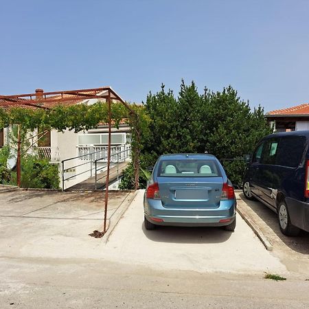 Roses Apartment Brac Sutivan Exterior photo